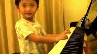 4 Year Old Boy Plays Piano Better Than Any Master